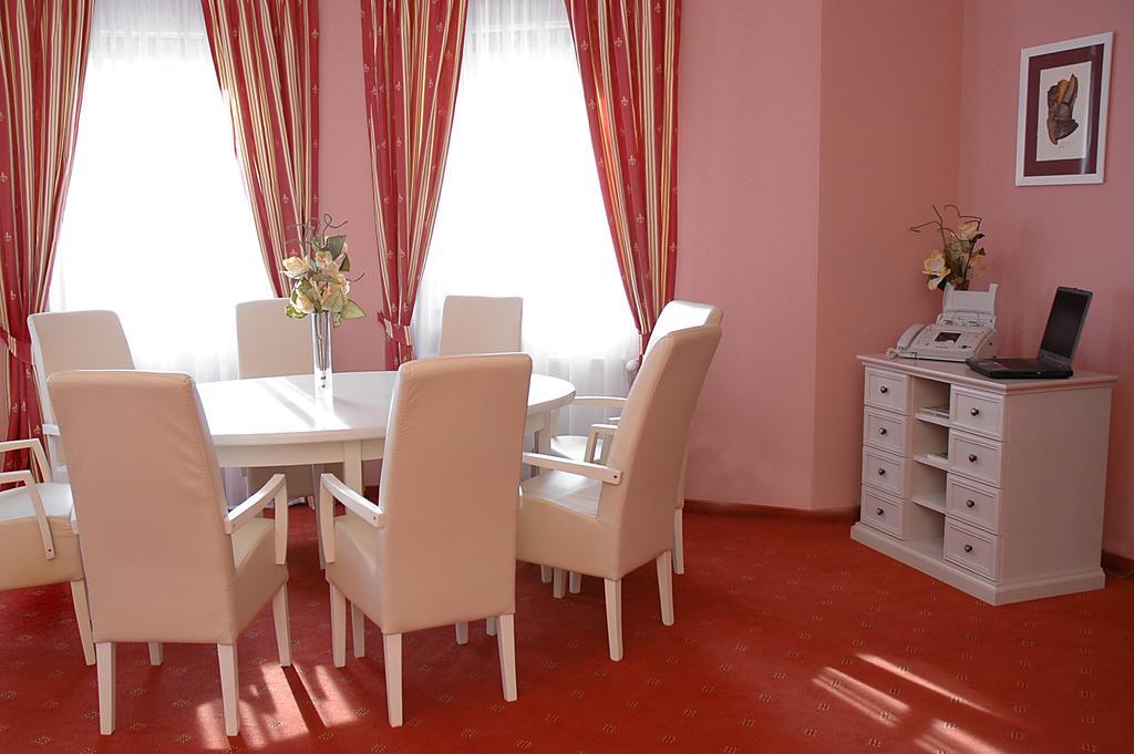 Hotel Hradna Brana Bratislava Luaran gambar