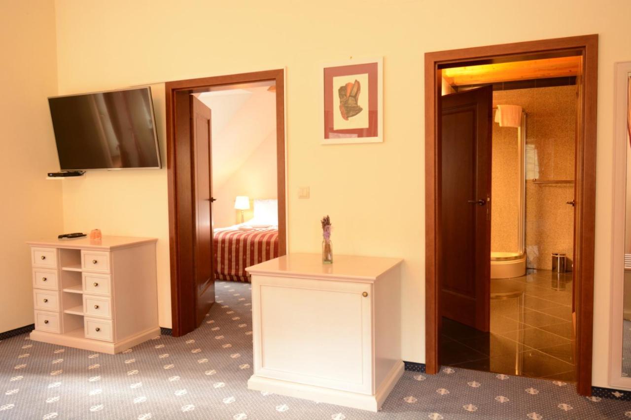 Hotel Hradna Brana Bratislava Luaran gambar