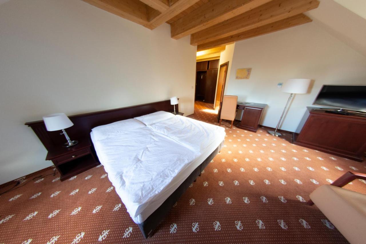 Hotel Hradna Brana Bratislava Luaran gambar
