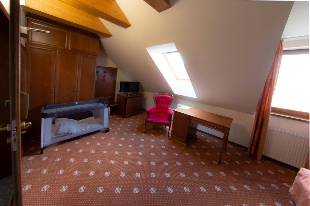 Hotel Hradna Brana Bratislava Luaran gambar