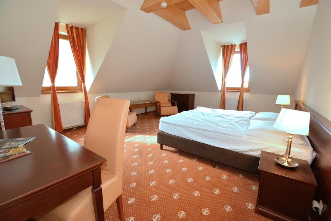 Hotel Hradna Brana Bratislava Luaran gambar